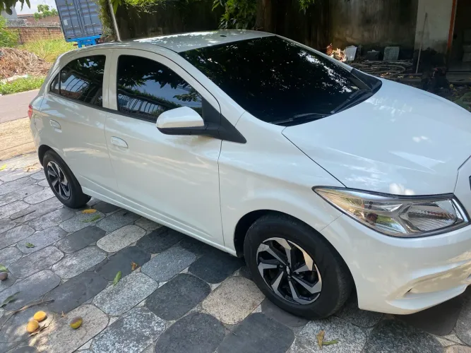 Chevrolet Onix JOY Hatch 1.0 8V Flex Mec. 4P 2018