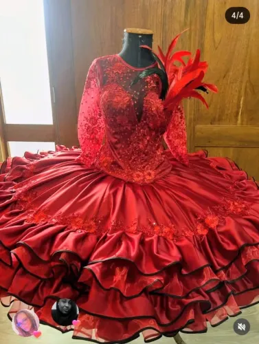 Conjunto de saía e corpete vermelho e preto pra pomba gira vesti P e M