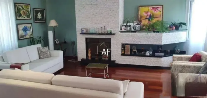 Casa em Condominio Fechado em Mairiporã 3 quartos, 3 suítes, 10 vagas de garagem, 450m²
