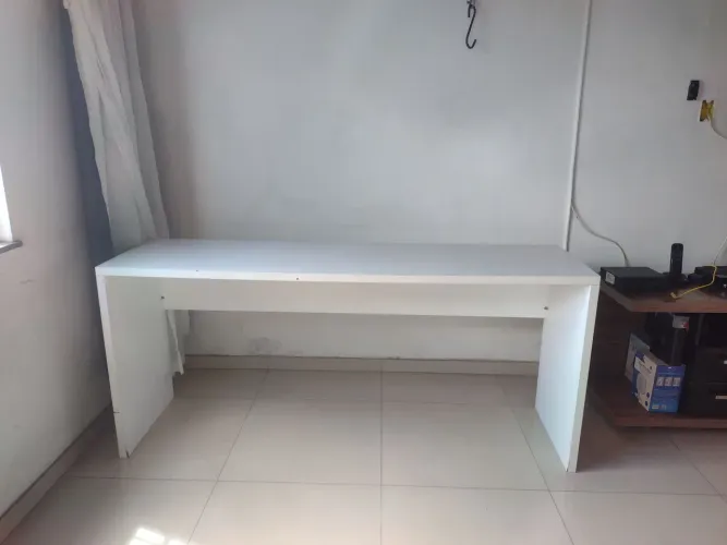 Mesa de estudos / escritório 
