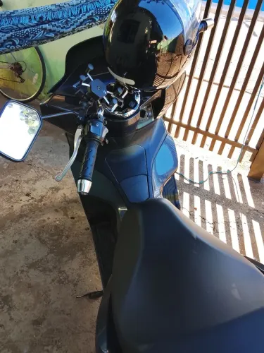 Moto em dia nada a fazer , quitada é só abastecer e viajar