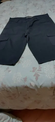 Bermuda de sarja