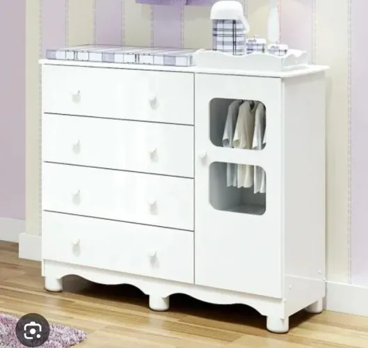 Vendo uma mini cama e uma cômoda infantil