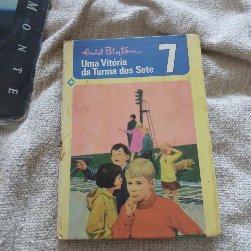 Livro Uma vitoria da turma dos sete
