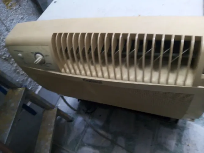 Ar Consul 7500  gelando 
