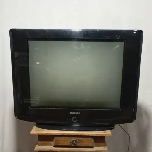 Televisor de tubo antiga