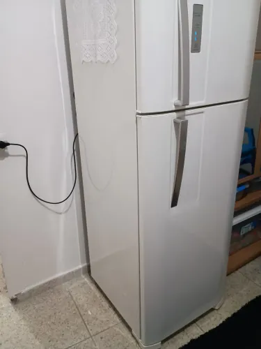 Geladeira Electrolux Branca 