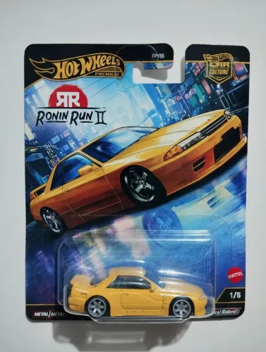 Hot Wheels Premium Nissan Skyline GT-R R32 JBK88