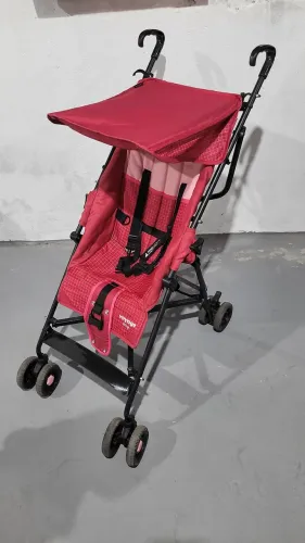 Carrinho de bebê novo
