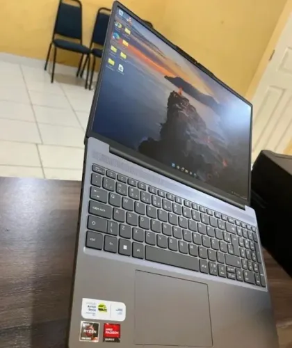 Notebook idea Pad Slim 3