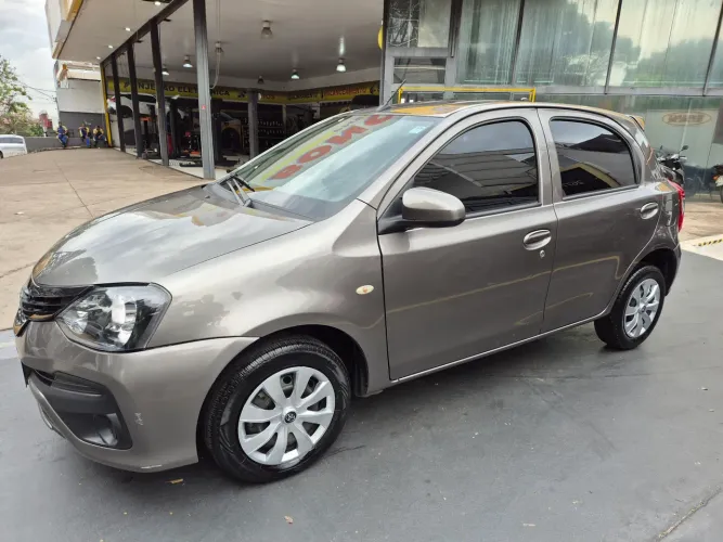 Toyota Etios X 1.3 Flex 16V 5P Aut. 2020