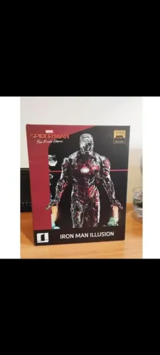 Homem de Ferro Illusion Deluxe 1/10 Iron Studios - Spider-Man: Far From Home