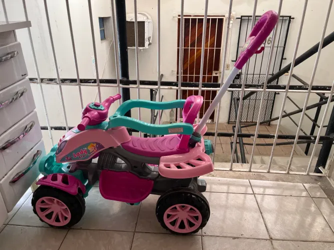 Quadriciclo Velocípede menina rosa