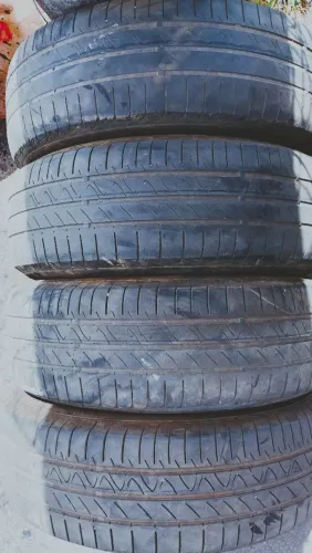 04 pneus aro 15 continental 195/65/15. Bons para Palio Strada colbat Sandero Logan prisma