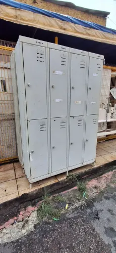 GUARDA VOLUME COM 8PORTAS