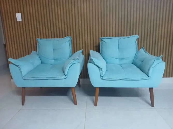 2 Poltronas classicas decorativas.