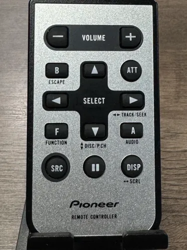 Controle novo e original pioneer para som automotivo na oferta só 99,00