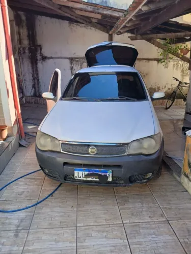 Fiat Palio HLX 1.8 MPI Flex 8V 4P 2004