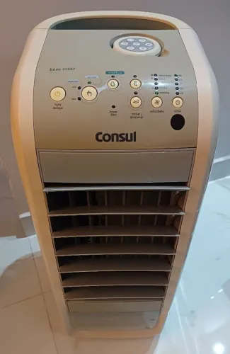 Climatizador e Aquecedor Cônsul quente/frio usado.