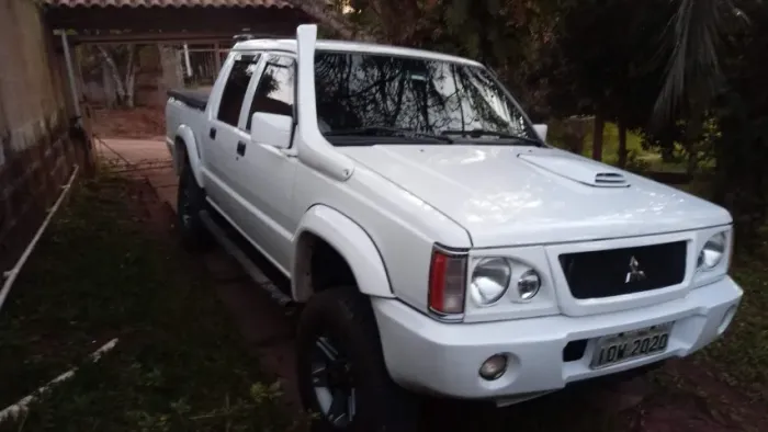 Mitsubishi L200 GL 2.5 4X4 CD Diesel 2002