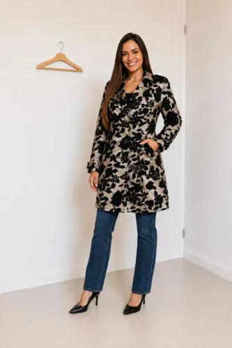 Roupas em excelente estado marcas:zara, lança perfume, Calvin Clein, maria Filó etc.