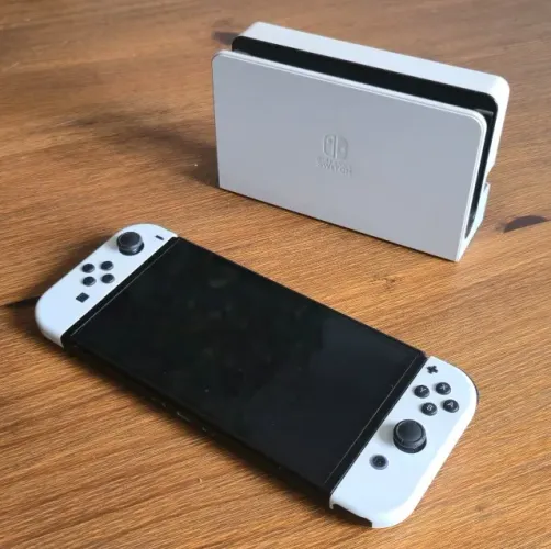 Nintendo Switch OLED 64gb branco bloqueado