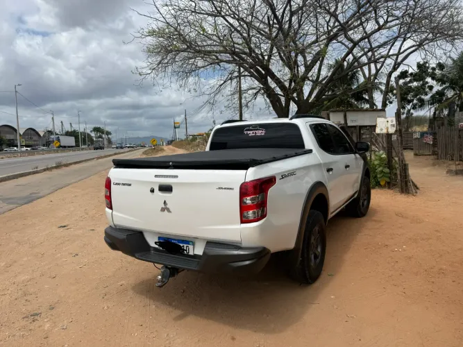 Mitsubishi L200 Triton Savana GLS 2.4 4X4 Die. AUT 2022