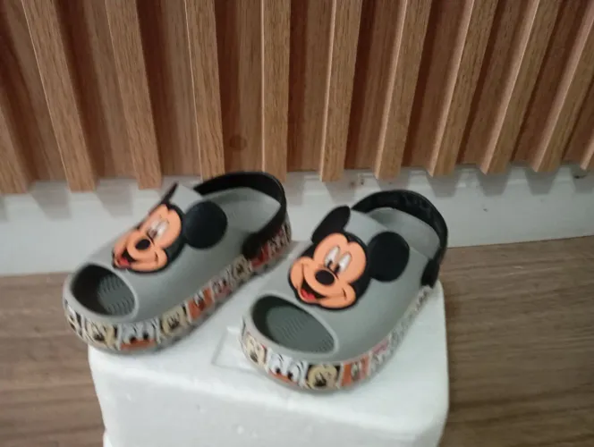 Vendo lotinho de calçados de menino novo 19, 20,21,22
