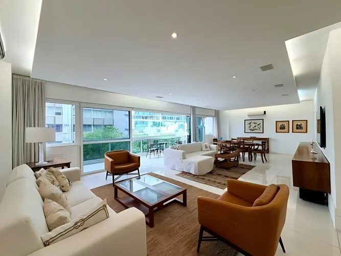 Apartamento : Padrão / Residencial / Leblon