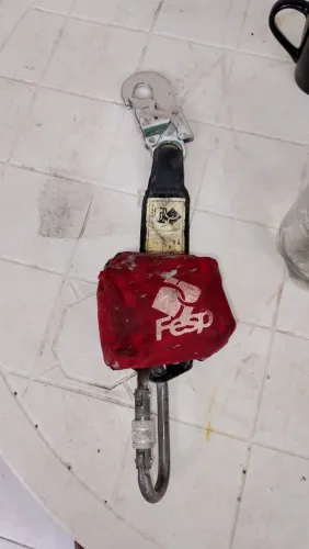 Trava quedas e cinto de segurança