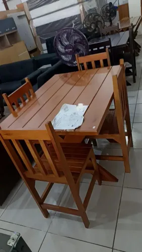Conjunto de Mesa 4Cadeiras 100% Madeira Maciça!!!