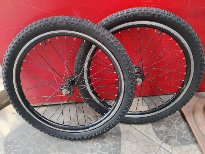 Par de rodas aro 20 completos cubo de rolamento absolute.