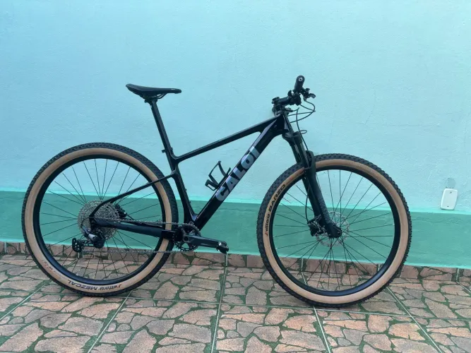Bike Caloi Elite Carbon HT 2026