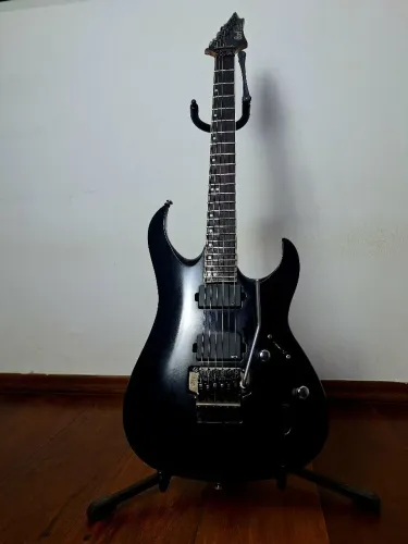 Guitarra Cort Viva Gold III EMG 81/85 Floyd Rose Original