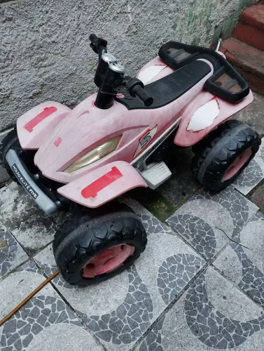 Quadriciclo infantil elétrico até 6 anos funcionando !