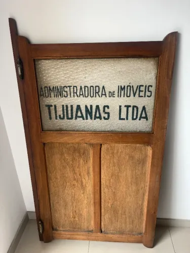 Porta de madeira com vidro antiga antiquário