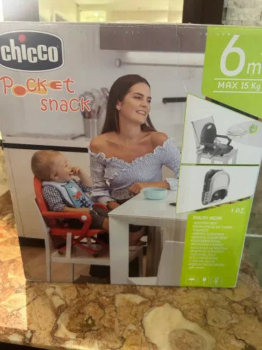 Cadeirinha de alimentação portátil