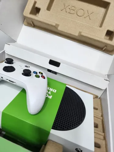 Xbox Series S - Completo na Caixa | 1 Controle Original | Impecável - Nota Fiscal