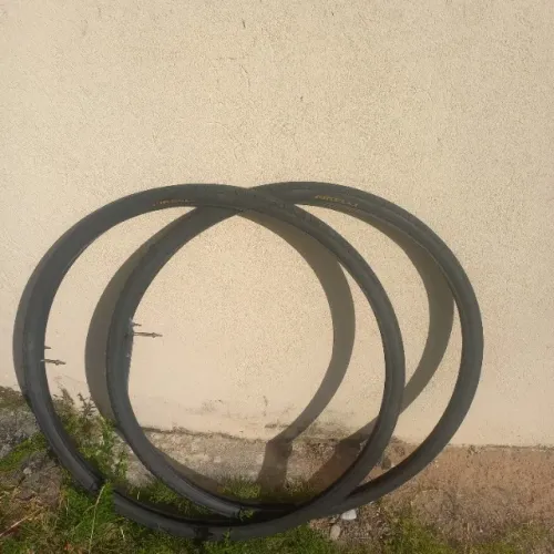 Pneu de bicicleta pirelli