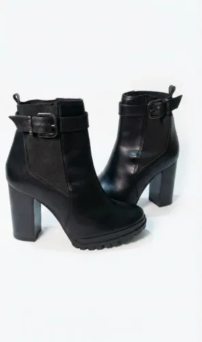 Bota Vizzano tamanho 37( Novo)