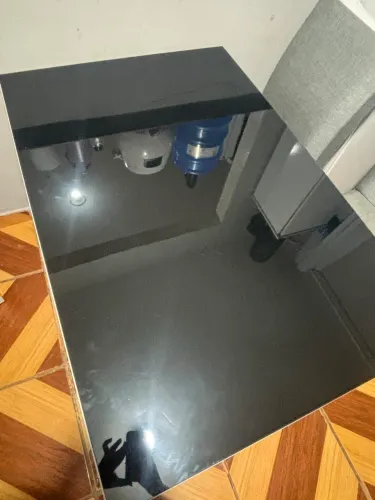 Mesa laqueada