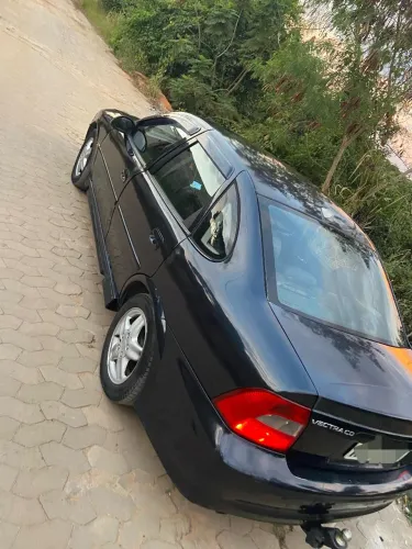 Chevrolet Vectra CD 2.2 16V / 2.0 16V Mec./aut. 2000