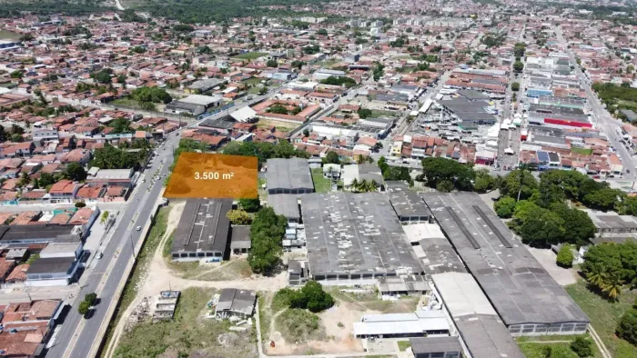 Terreno Comercial 3.5005.000 m² na Área da BONOR, Esquina de Alto Fluxo no Centro de Parna