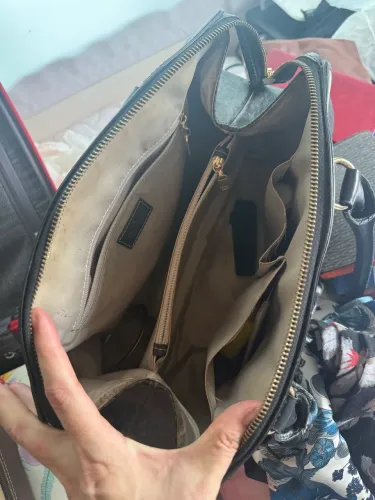 Bolsa Vítor Hugo preta com cinza linda