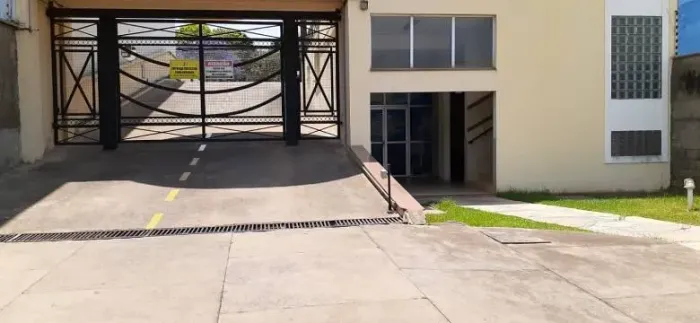 Cond Petropolis AP 40m² 1/4 Prox UFMT e Shop 3 America