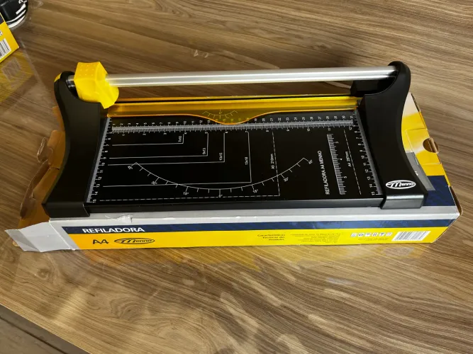 Reguladora de papel A4