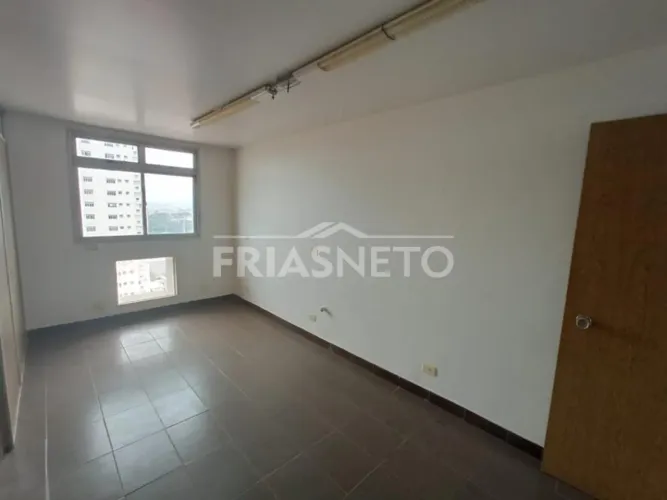 Sala comercial à venda no condomínio Mediterranêo