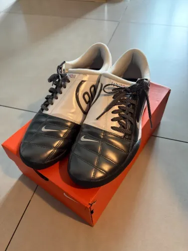 Nike Total 90