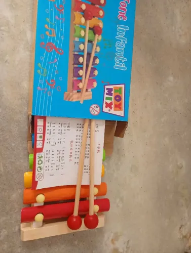 Xilofone infantil Novo de madeira 
