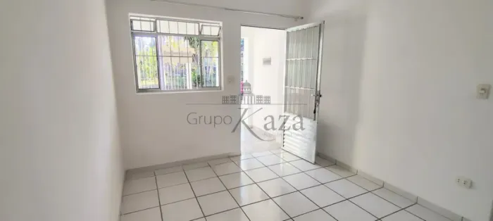 Oportunidade - Casa - Centro - Jacareí - 1 Dormitório - 70m².